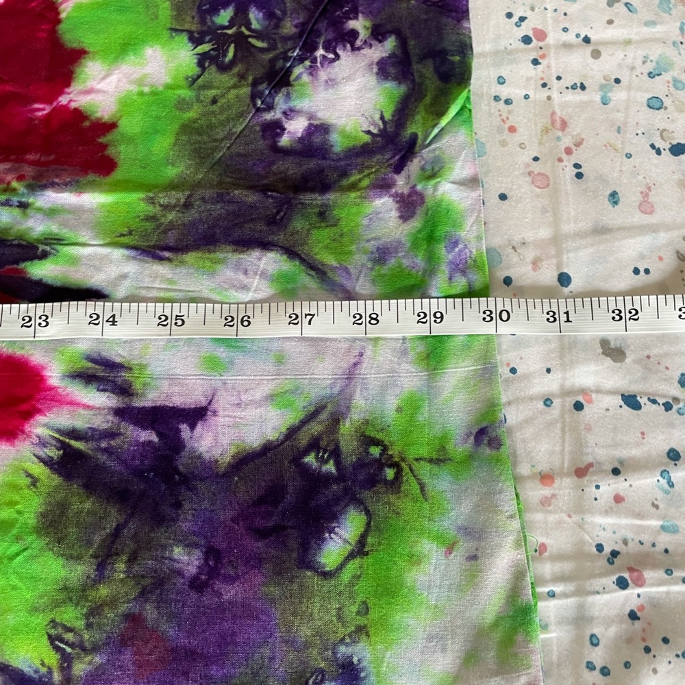 Tie dyed Queen Bedsheet set - Picture 10 of 12